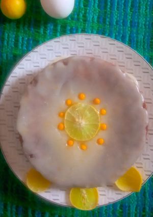 A picture of Lemon glazed cake.