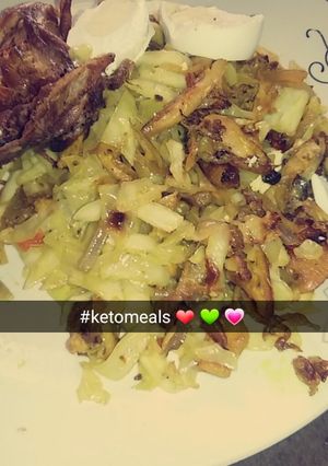 A picture of Keto Fried cabbage and chicken.