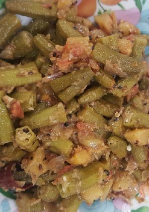 A picture of Achari Bhindi.