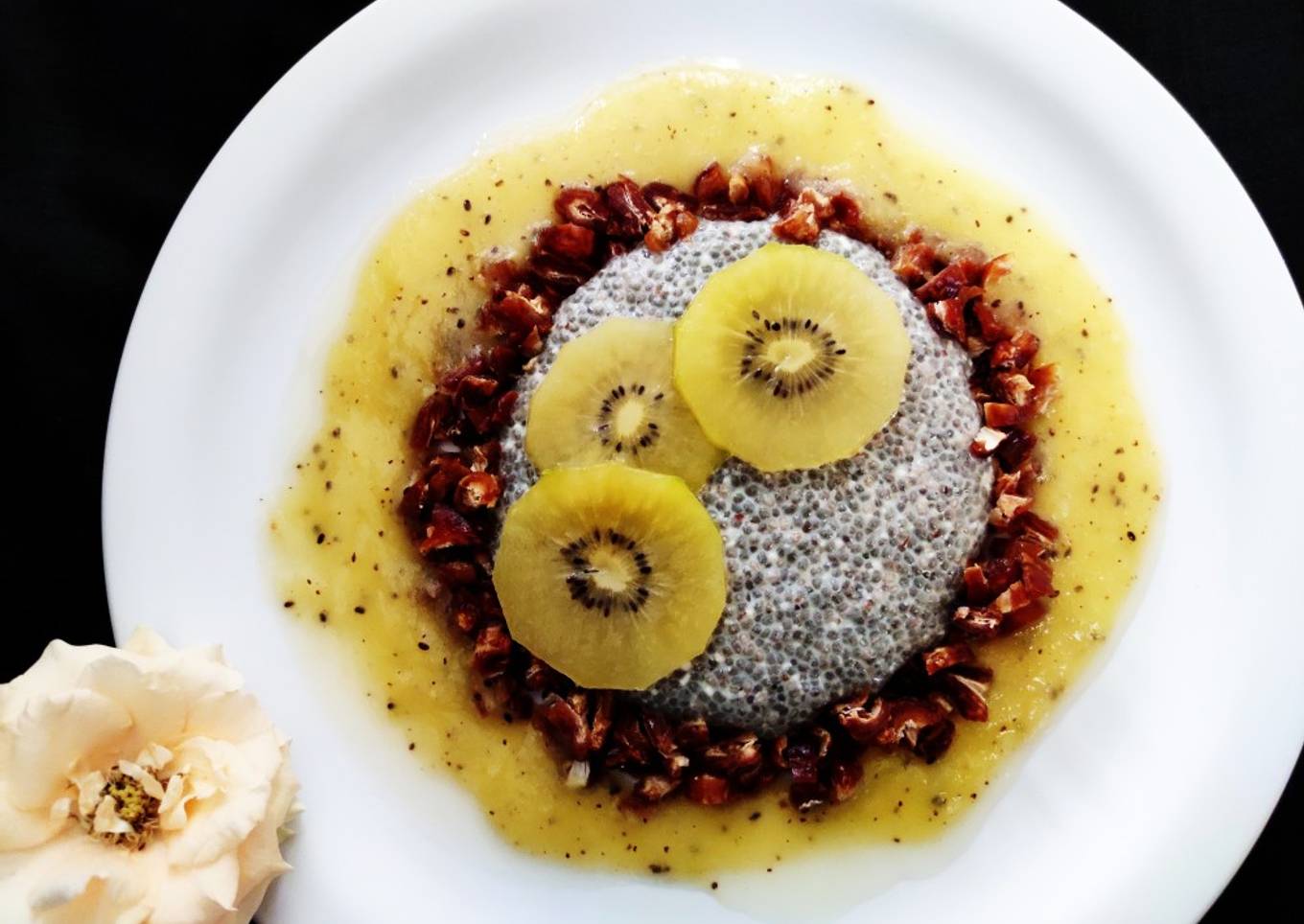 Kiwi chia pudding