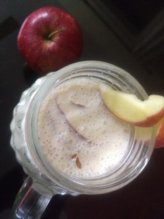 A picture of Apple date milkshake.