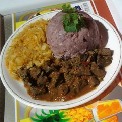 A picture of Mashed Ndumas  With Coconut Milk.