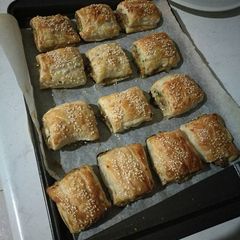 A picture of Sausage rolls.