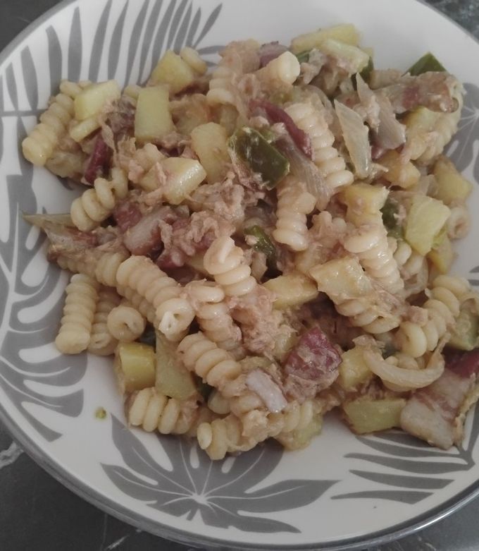 Foto di Fusilli con tonno,pancetta,cipolla e una patata 🤗