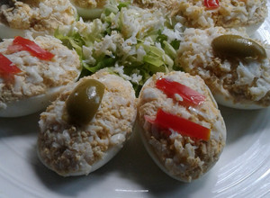 Una foto de Huevos rellenos