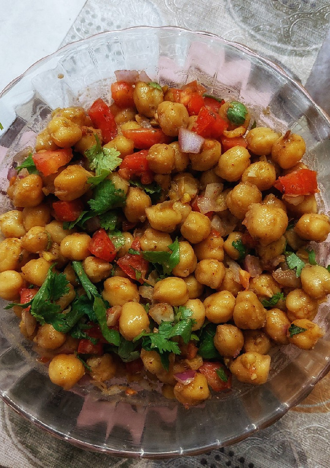 चना चाट (chana chaat recipe in Hindi) रेसिपी मुख्य फोटो