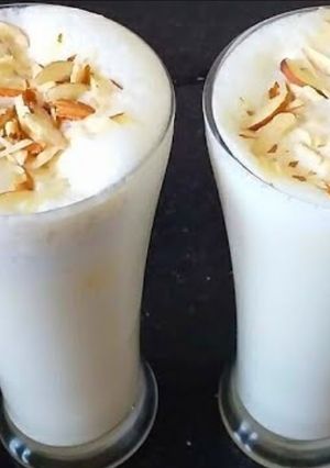 पंजाबी लस्सी (punjabi lassi recipe in Hindi) रेसिपी मुख्य फोटो
