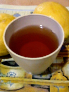 Una foto de Agua saborizada de manzana