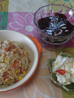 鮭魚香腸炒飯 的食譜成品照片