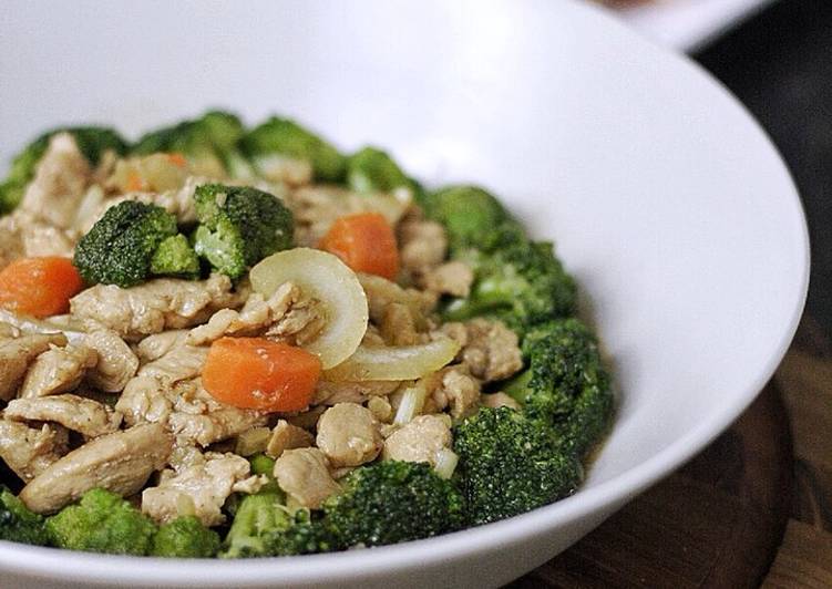 8 Resep: Brokoli Cah Ayam Saus Tiram Untuk Pemula!