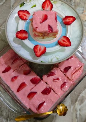 સ્ટ્રોબેરી પુડિંગ (Strawberry Pudding Recipe In Gujarati) રેસીપી મુખ્ય ફોટો