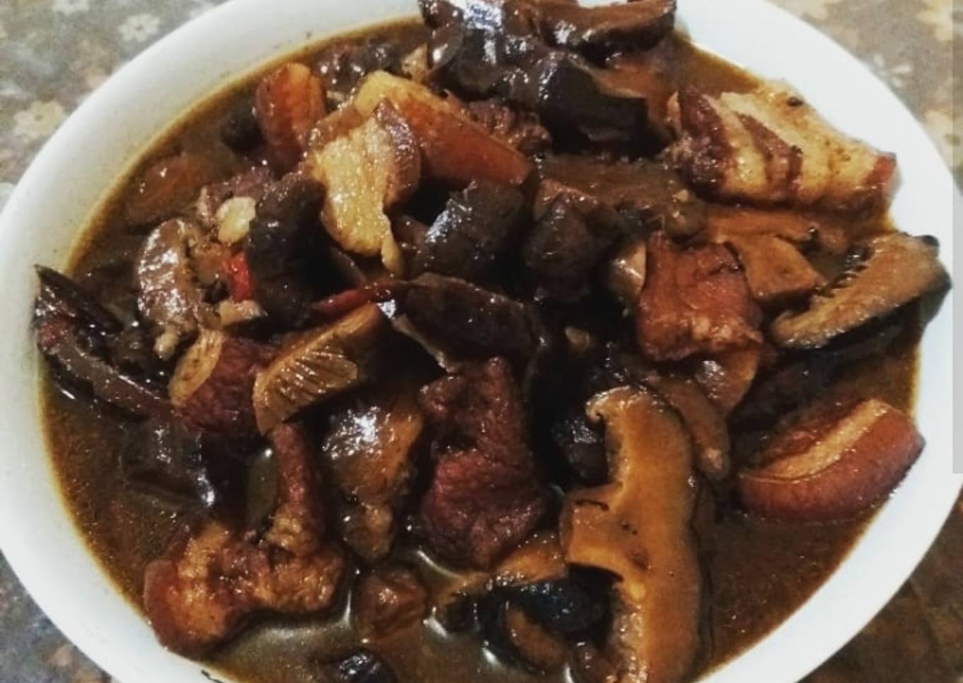 Babi Kecap Jamur Shitake