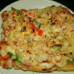 Bread pizza A picture of Bread pizza.