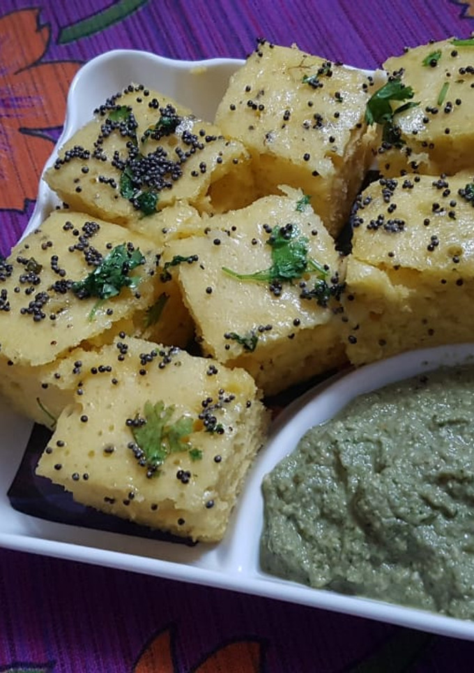 A picture of Khaman Dhokla.
