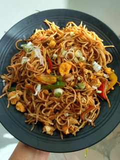 ভেজিটেবলস এগ চাউমিন (vegetables egg chow mein recipe in Bengali) রেসিপির প্রধান ছবি