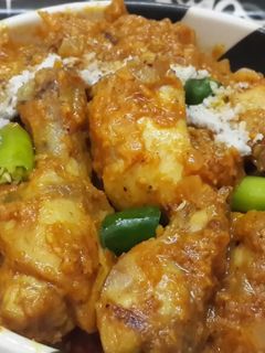 A picture of Curried coconut chicken.