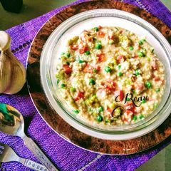 A picture of Masala Oats with crunch of Veggies.