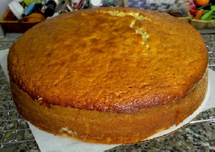 Simple Way to Make Any-night-of-the-week Vanilla naked cake