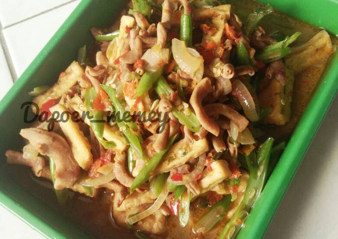 Langkah Mudah untuk Membuat Tumis Pedas Usus Ayam, Bikin Ngiler