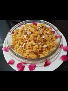 મીઠી બુંદી(mithi boondi recipe in gujarati) રેસીપી મુખ્ય ફોટો