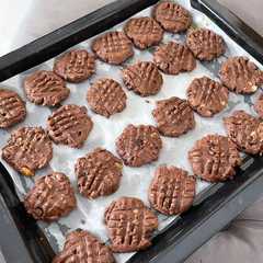 รูปของ Kukis Coklat Kacang Kenari