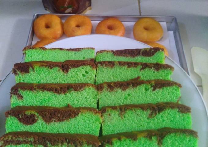 Langkah Mudah untuk Menyiapkan Bolu pandan putih telur yang Bikin Ngiler