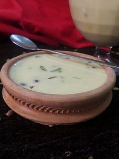 બાસુંદી (Basundi Recipe in gujarati) રેસીપી મુખ્ય ફોટો