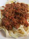 Fettucinis con salsa de carne molida