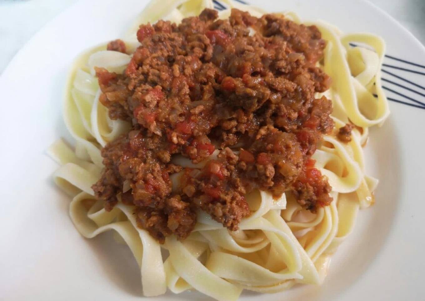 Fettucinis con salsa de carne molida
