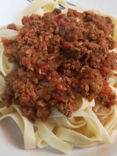 Una foto de Fettucinis con salsa de carne molida
