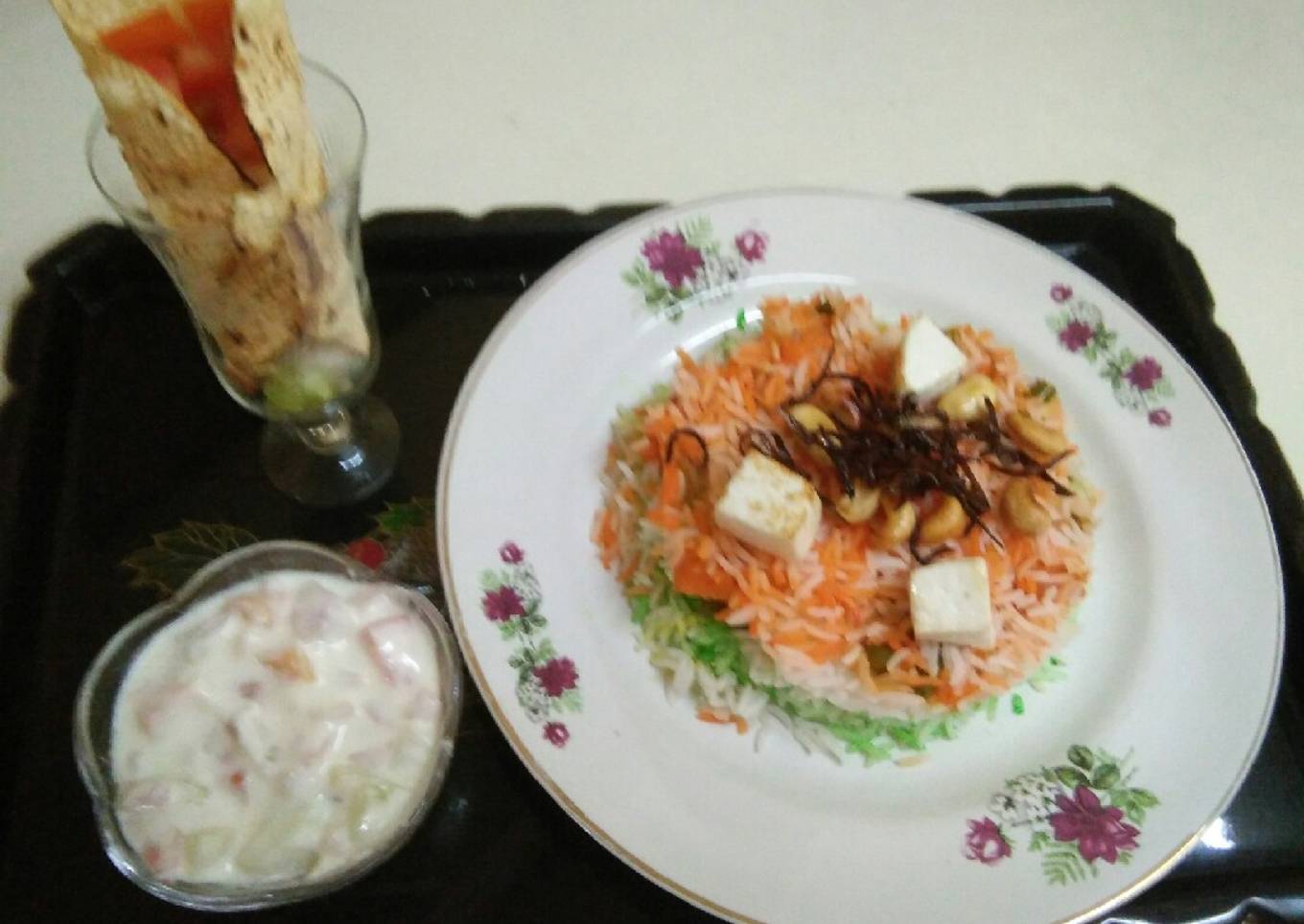 Tri colour veg pulav with veg raita and masala papad