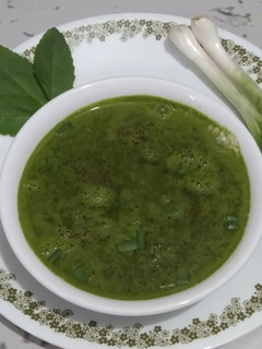 ઓનીયન બેસીલ સૂપ (Onion Besil Soup Recipe In Gujarati) રેસીપી મુખ્ય ફોટો