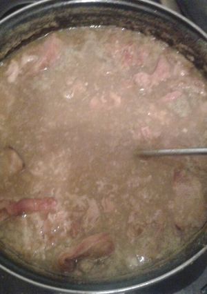 Una foto de chicharron prensado verde