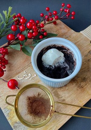 صورة لوصفة براونيز بدقيقة وبدون بيض (بالمايكروويف)