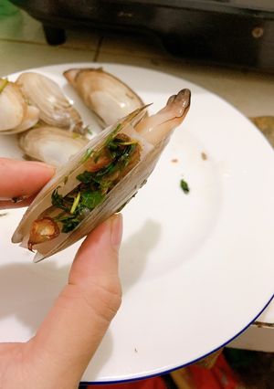 Hình của món Tu hài hấp hành dăm.