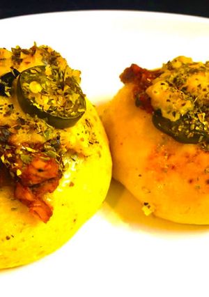 A picture of Chicken Fajitas cheesy bombs.