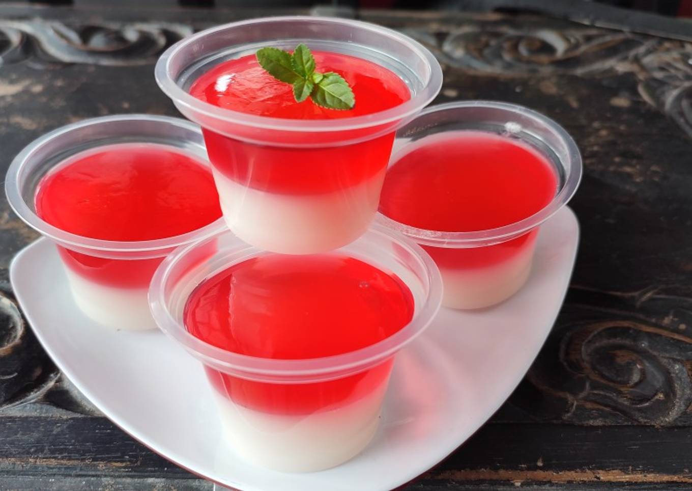 Puding Merah Putih Super Simple