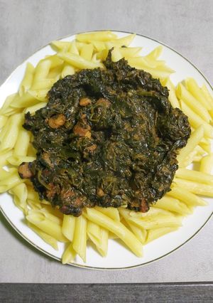 A picture of Spinach stew / vegetable stew.
