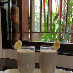 A picture of Oats Banana Smoothie.