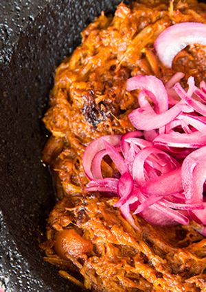 Una foto de Cebollitas con Habanero | Cebollas encurtidas