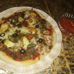 A picture of Mince Beef (Qeema) Pizza.