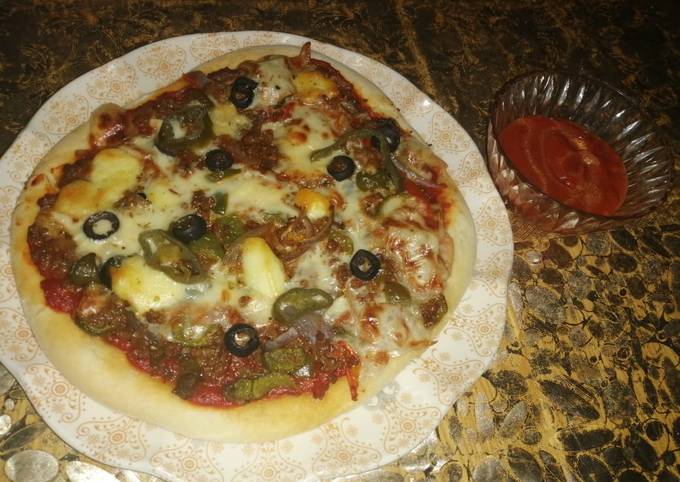 Mince Beef (Qeema) Pizza