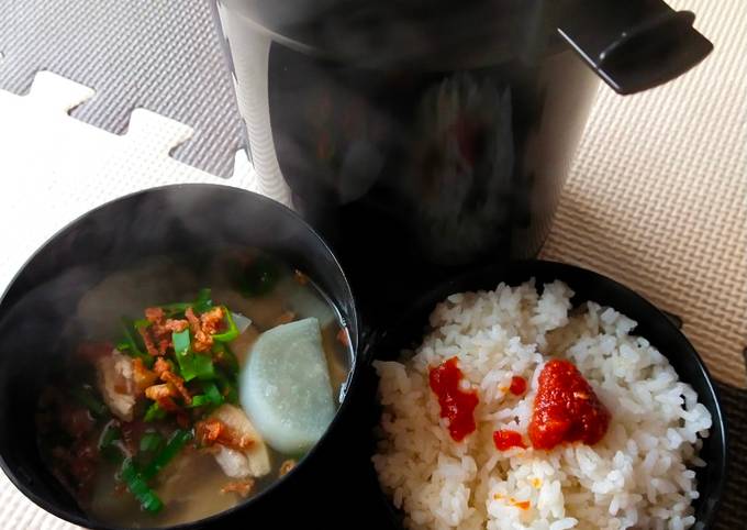 Bagaimana Menyiapkan Soto Bandung ayam Yang Lezat Sekali