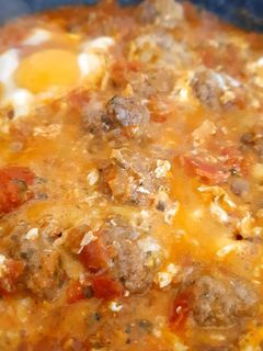 Une photo de Boulette de viande hachée a la tomate