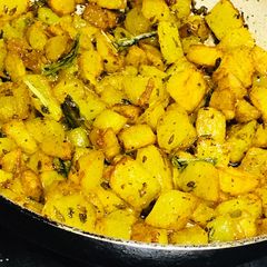 A picture of Instant fried potatoes.