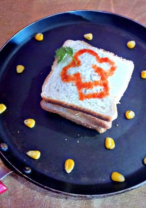 কর্ন ক্যাপসিকাম স্যান্ডউইচ (corn capsicum sandwich recipe in Bengali) রেসিপির প্রধান ছবি