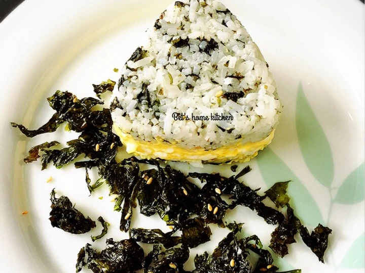 Cara Gampang Menyiapkan Resep  Onigiri (nasi segitiga Jepang) yang Lezat Sekali, Bikin Ketagihan