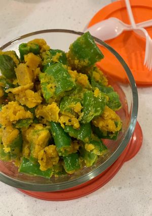 લોટવાળા મરચા નો સંભારો (Lotvala Marcha Sambharo Recipe In Gujarati) રેસીપી મુખ્ય ફોટો