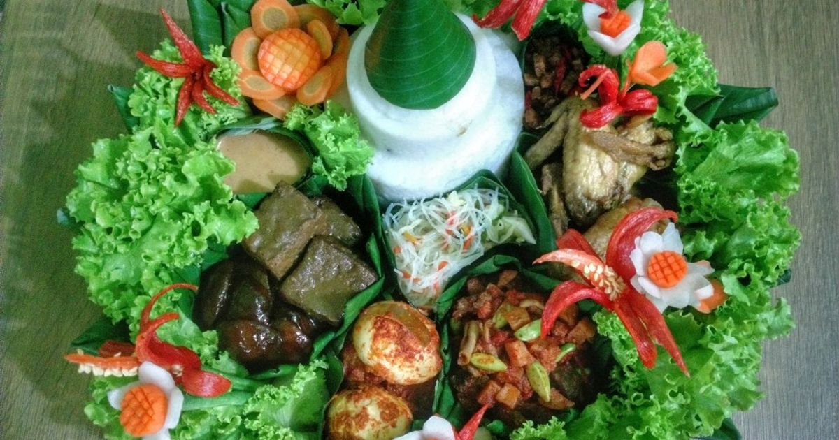 Tumpeng Nasi Uduk Komplit