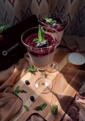 A picture of Blueberry coconut parfait.